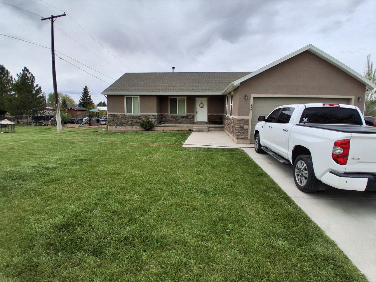 Home 4 Sale OPEN HOUSE 6/6 1:30-3PM