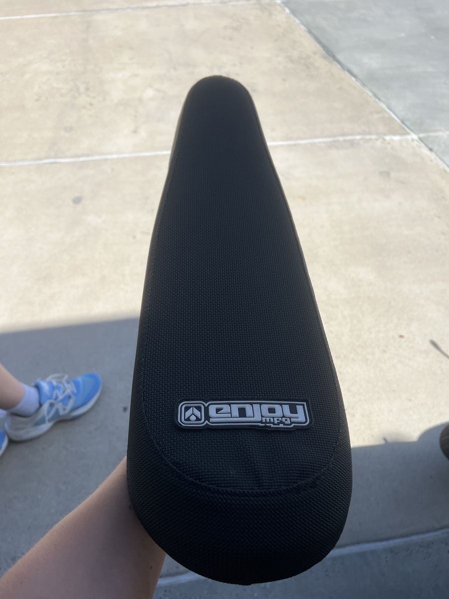 Seat + Enjoy MFG Seat cover for ridstar Q20