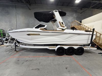 2025 Nautique G25 Paragon with 46 HRS