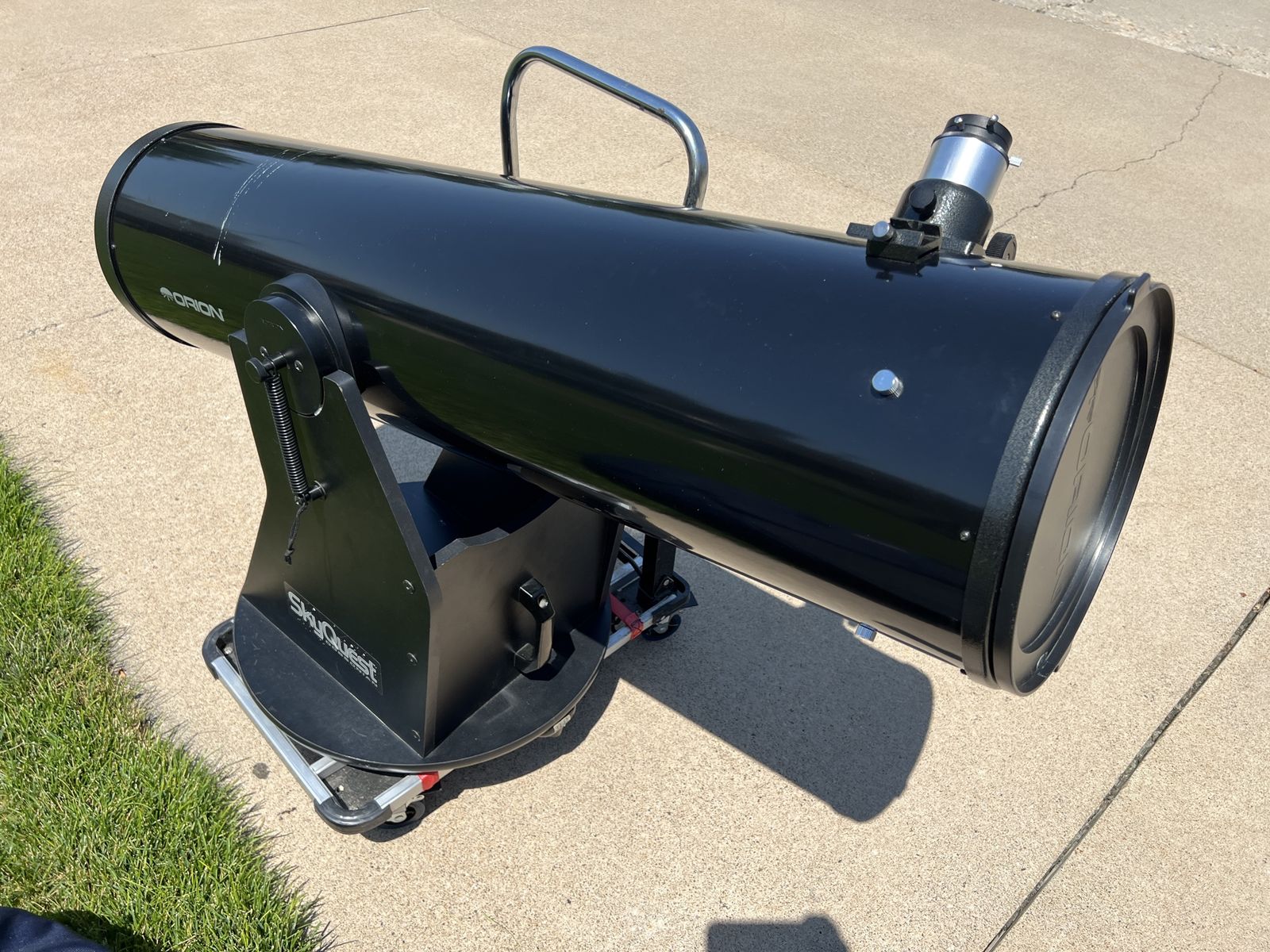 10” Dobsonian Telescope - Orion SkyQuest XT10 Deluxe