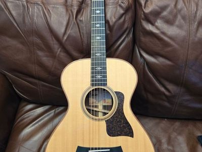 Taylor 712e Acoustic-Electric Guitar, Natural Finish, Rosewood Back/Sides 2018