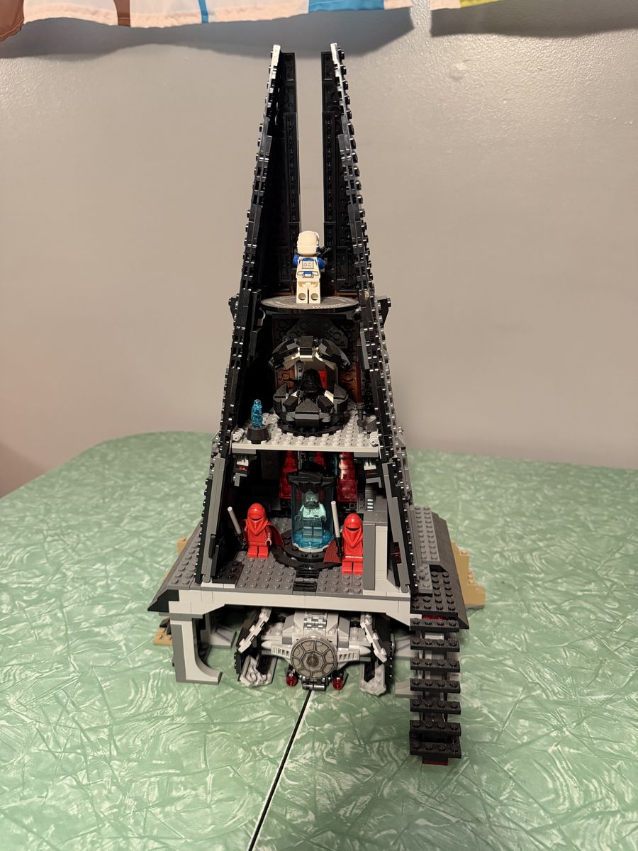 Main image 4