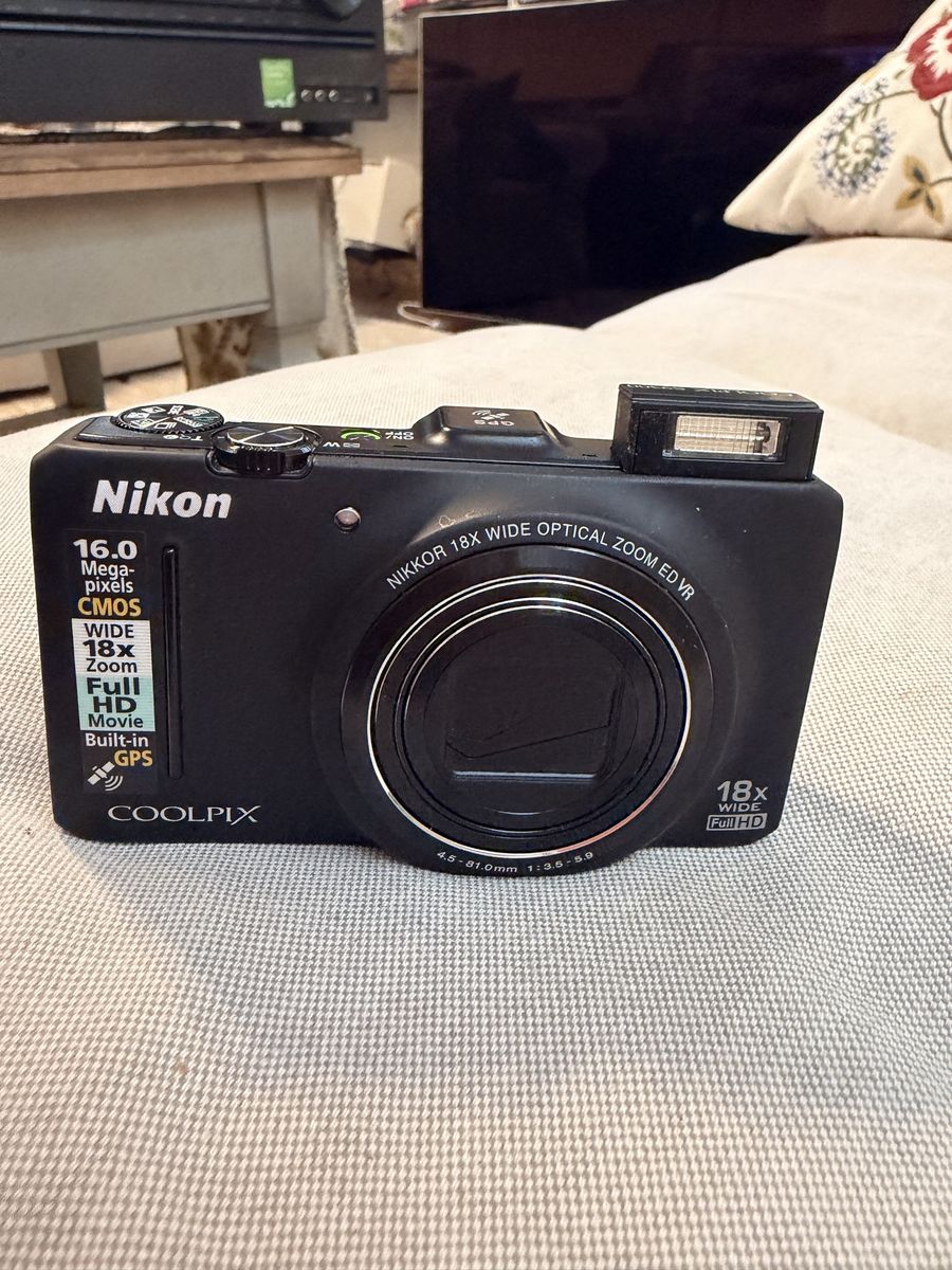 Nikon Coolpix Black Digital Camera - 16.0MP 18x Wide Optical Zoom Full HD GPS