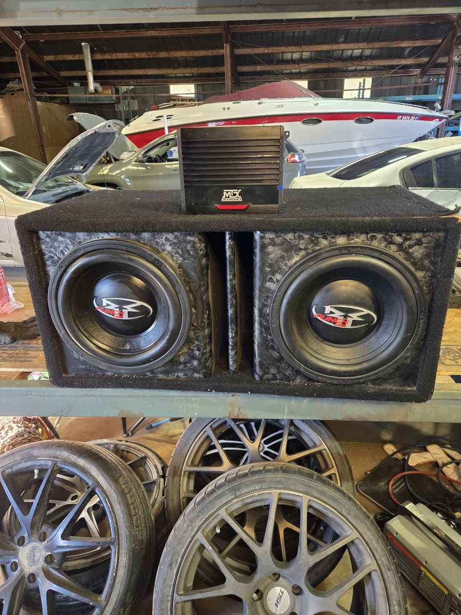 Subs & amp, box package 300 for all works great