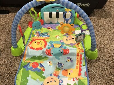 Fisher-Price Baby Playmat Kick & Play Piano Gym