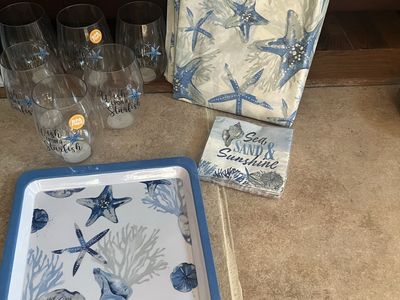 Coastal Starfish & Seashell Party Set: 6 Stemless Wine Glasses, Serving Tray, Tablecloth & Napkins
