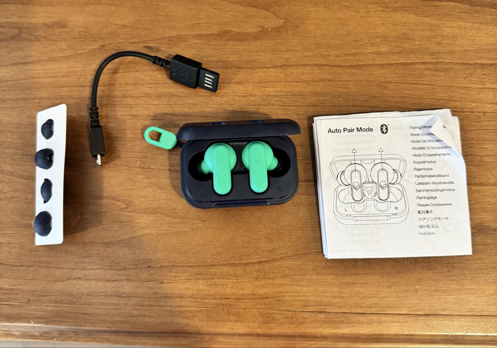 Skullcandy Bluetooth earbuds