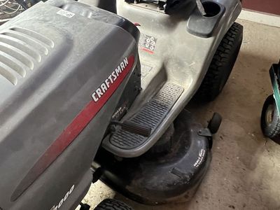 Craftsman riding lawn mower