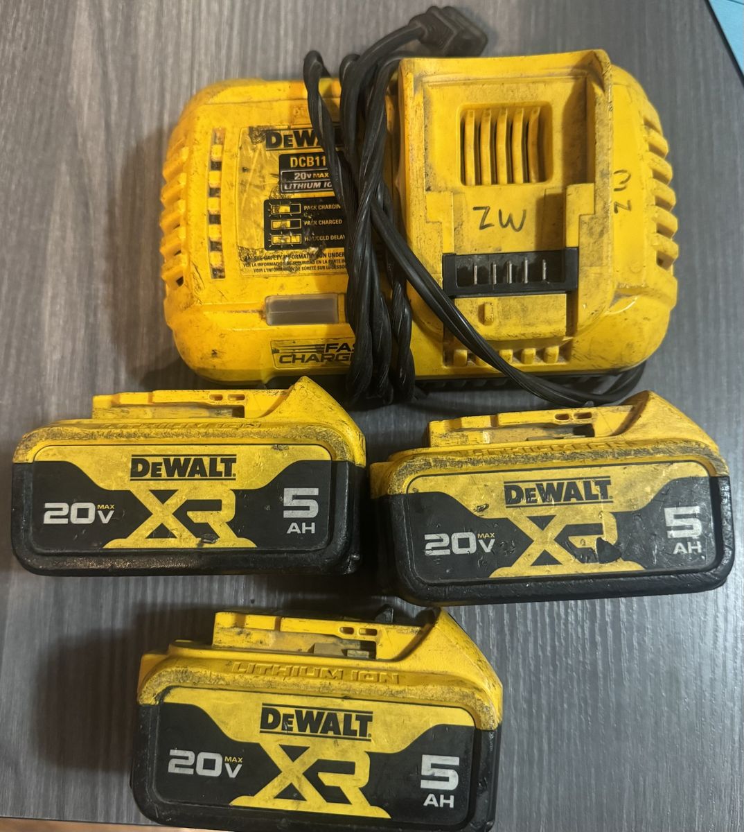 Dewalt 20V 5AH Batteries & Fast Charger