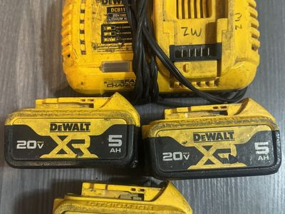 Dewalt 20V 5AH Batteries & Fast Charger