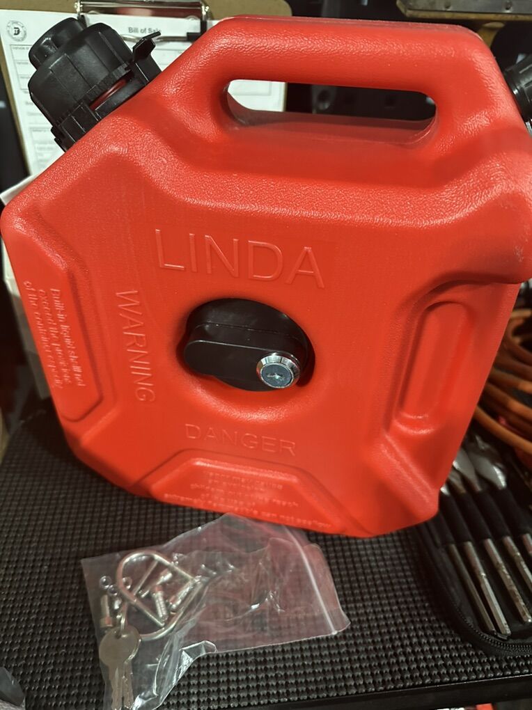 New 5 Liters Gas Can