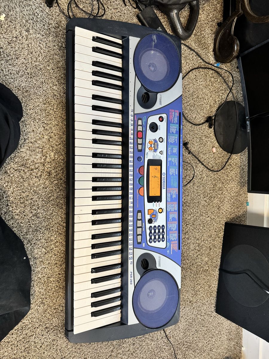 Yamaha PSR-260 electronic keyboard