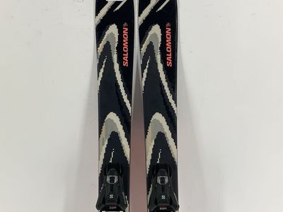 2027 Salomon QST 94 w/ Salomon Strive 11 Demo Bindings