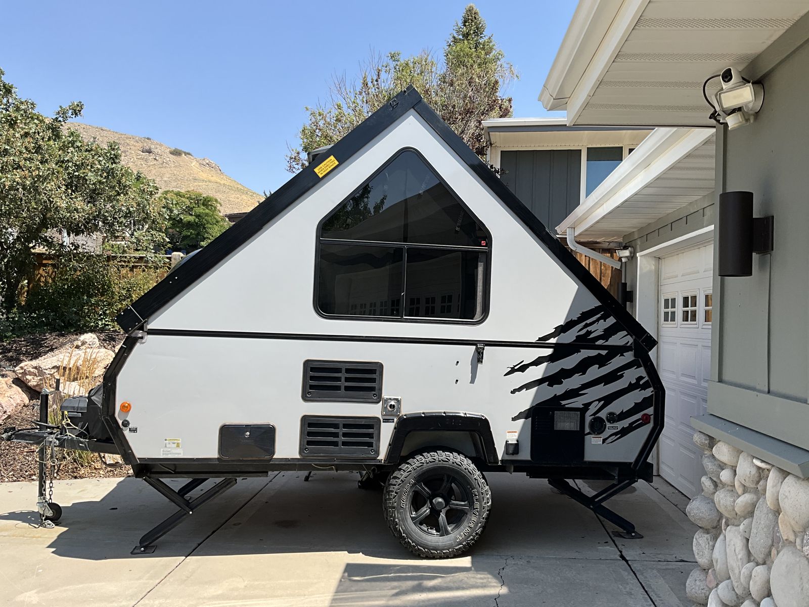 12’ A-Liner Titanium