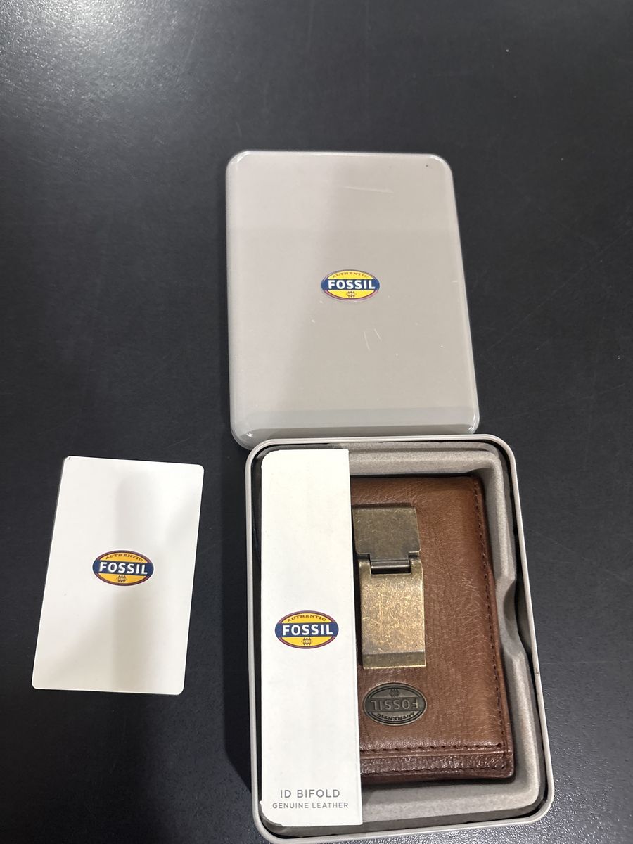 Fossil wallet