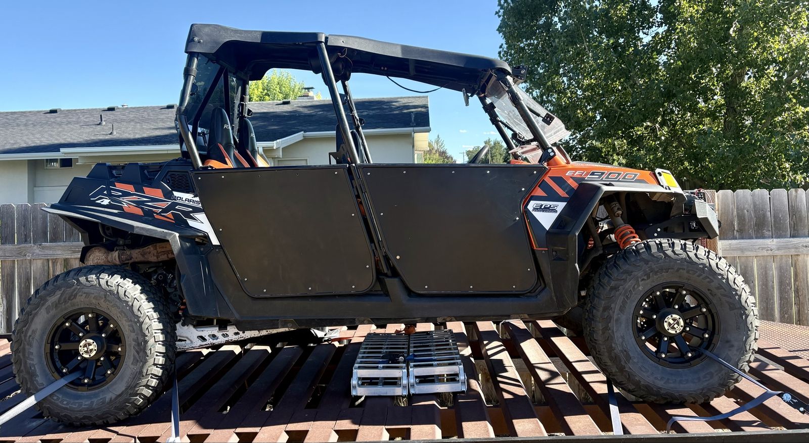 2014 Polaris RZR 900 EFI Side-by-Side UTV with Winch and Roof