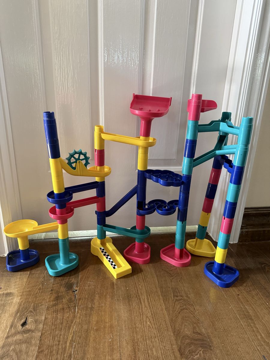 Discovery toys buildable marble tower similar to legos with building!