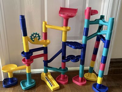 Discovery toys buildable marble tower similar to legos with building!