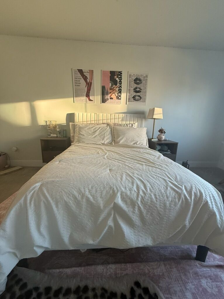 White Full Size Velvet Bed