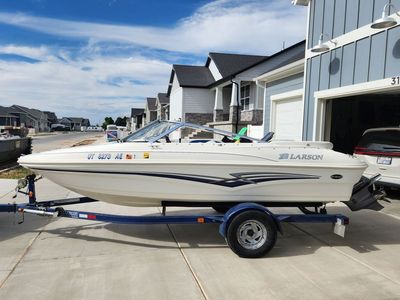 2008 Larson 180 Sport Bowrider