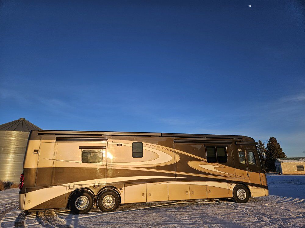 NEWMAR KING AIRE 650 HP Diesel Pusher Coach