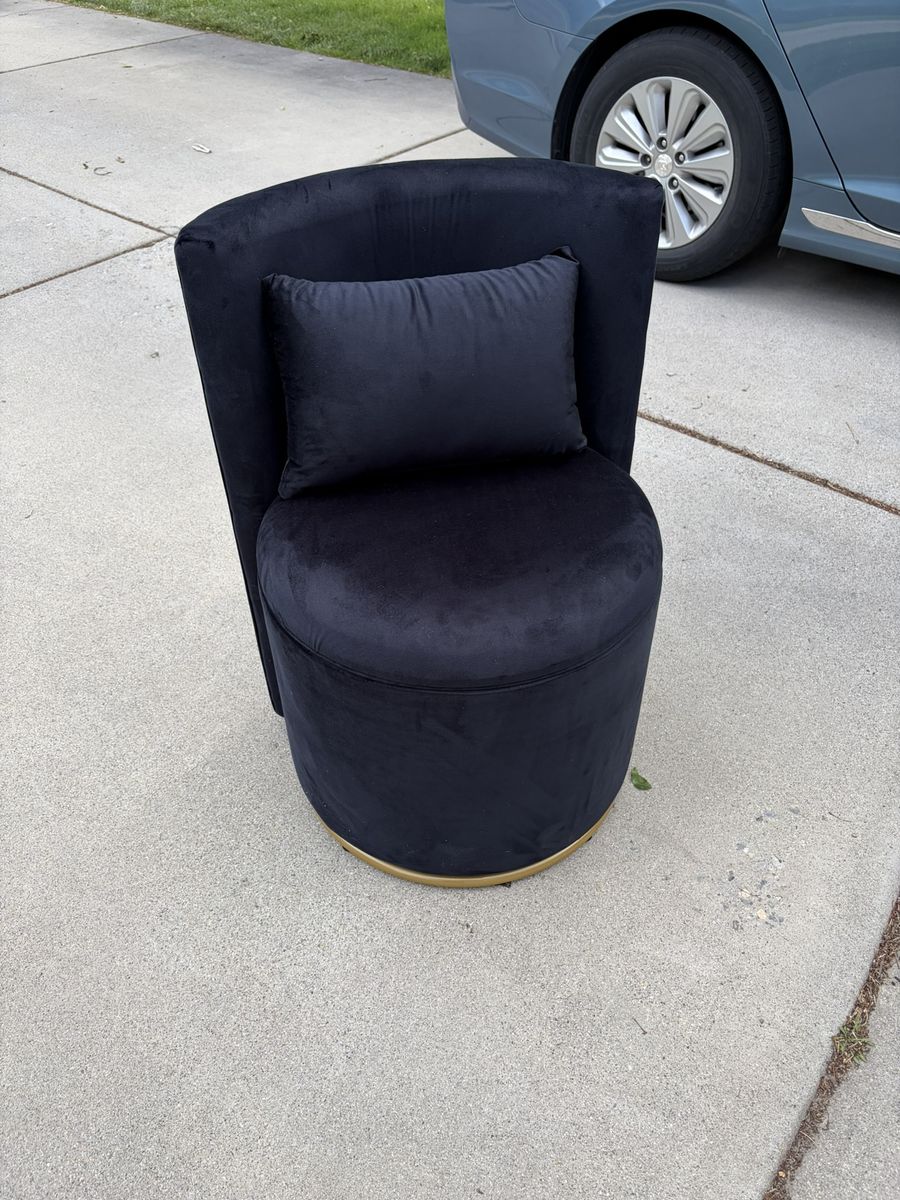 BRAND NEW Black Swivel Chair