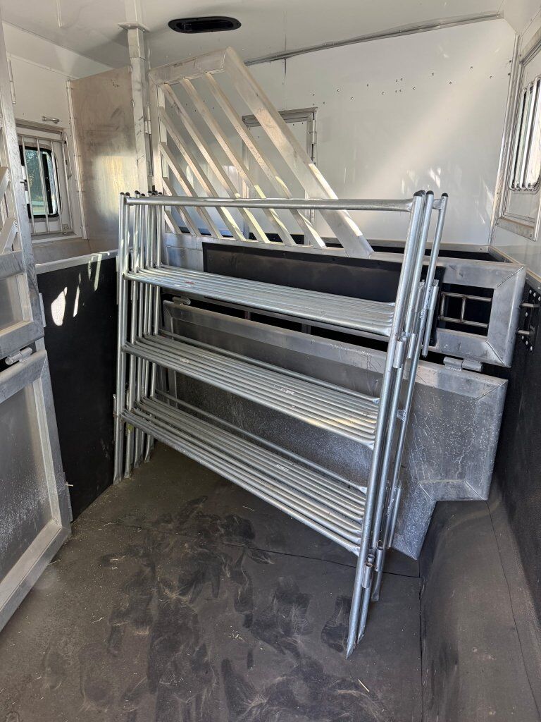 K&K Portable horse stalls and smaller animal pens