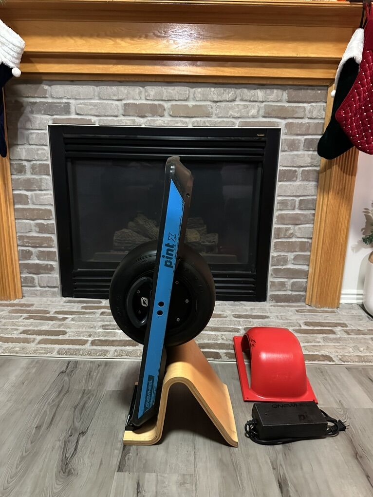 Onewheel Pint X with Ultra Charger