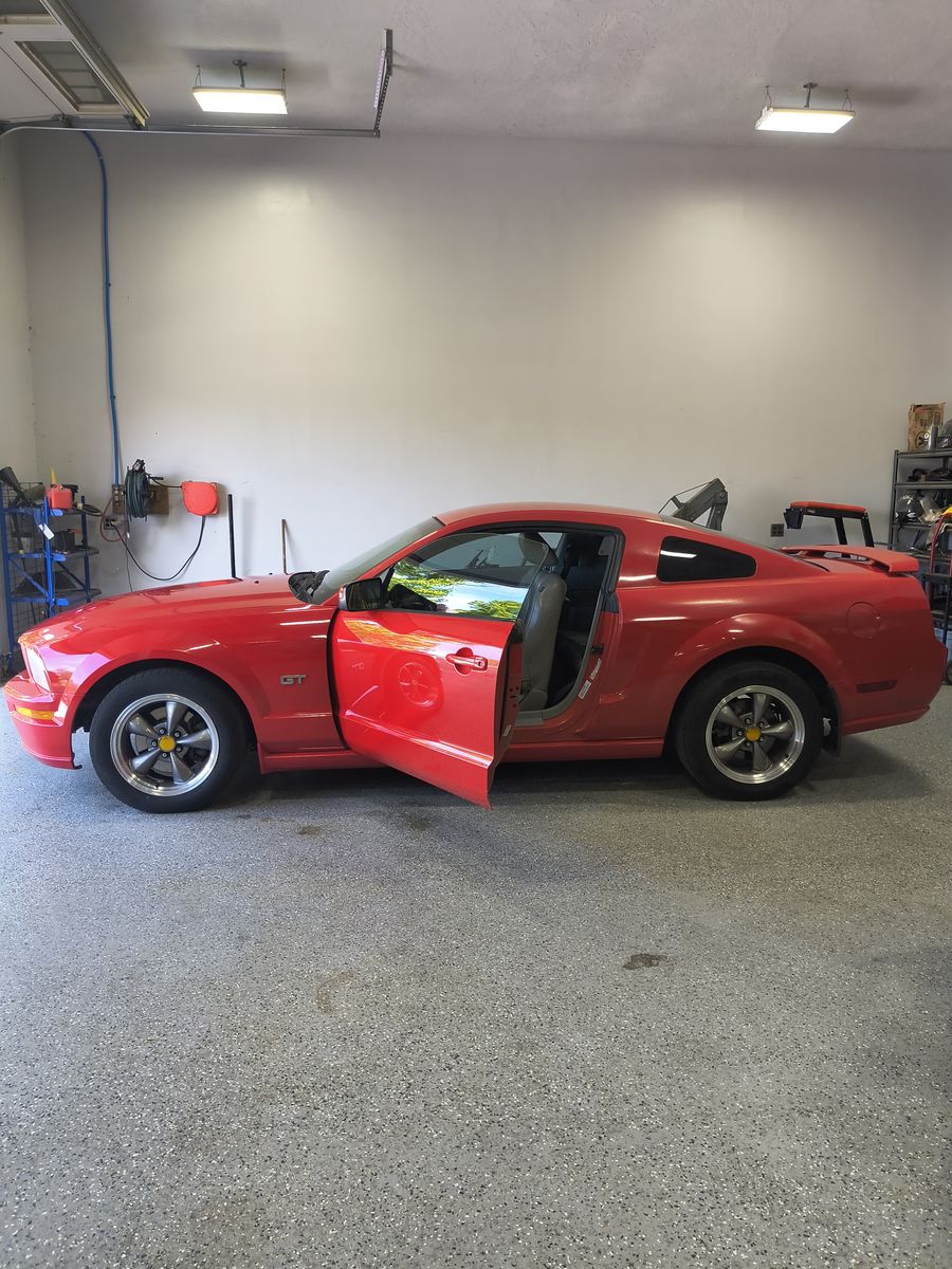 2005 FORD MUSTANG GT Premium