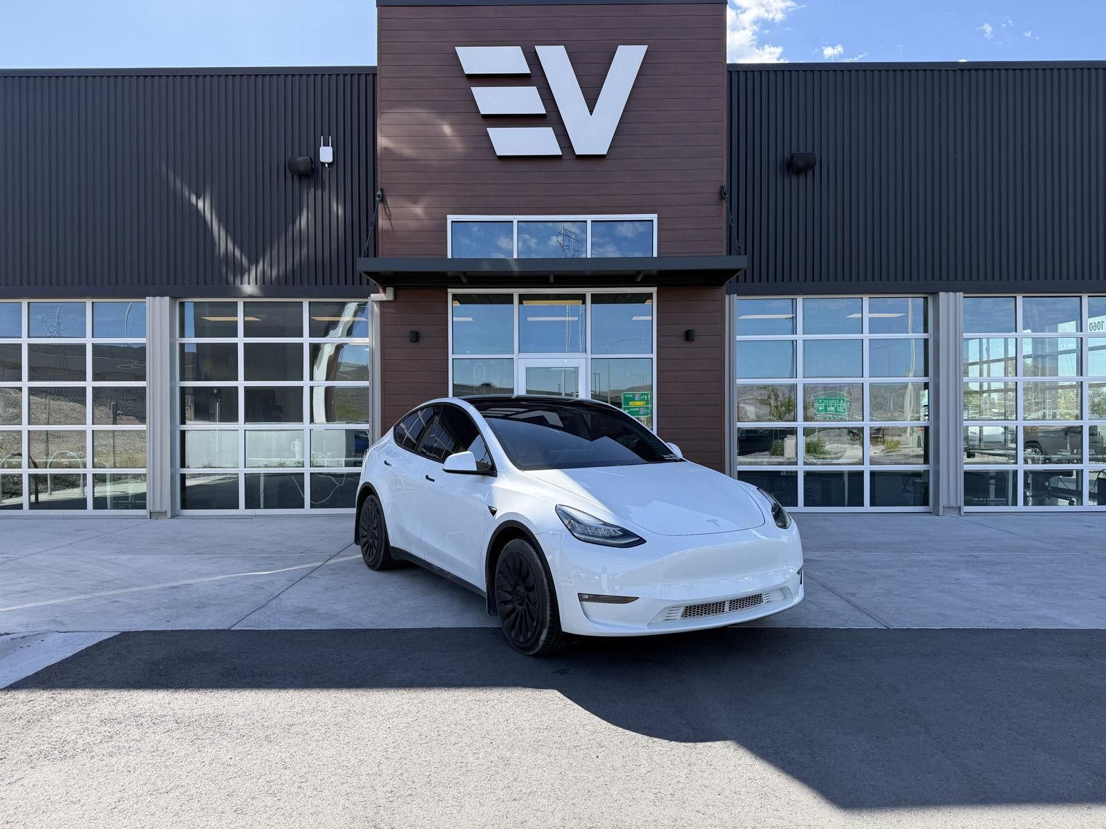 2023 Tesla Model Y Long Range
