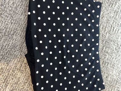 Suzette Collection Polja Dot skirt. Size S