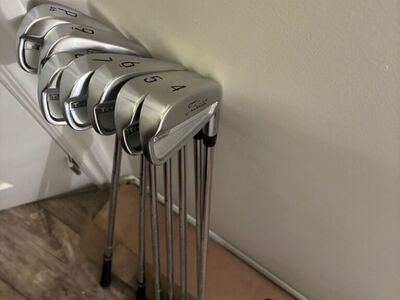 Titleist T100 Golf Iron Set
