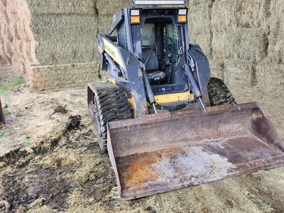 New Holland Skid loader s l185