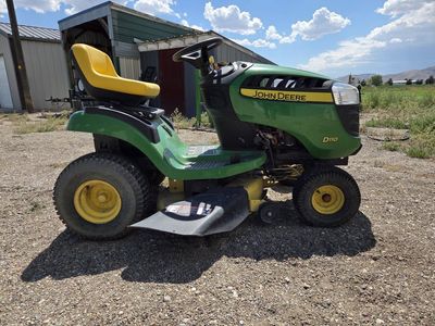 John Deere D110 Riding Lawn Mower