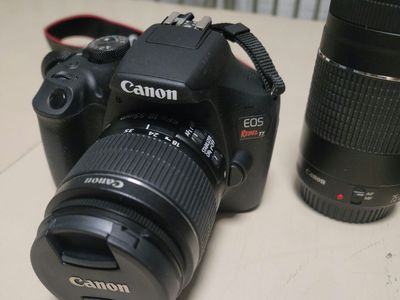Cannon EOS Rebel T7 camera