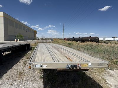 Semi trailer