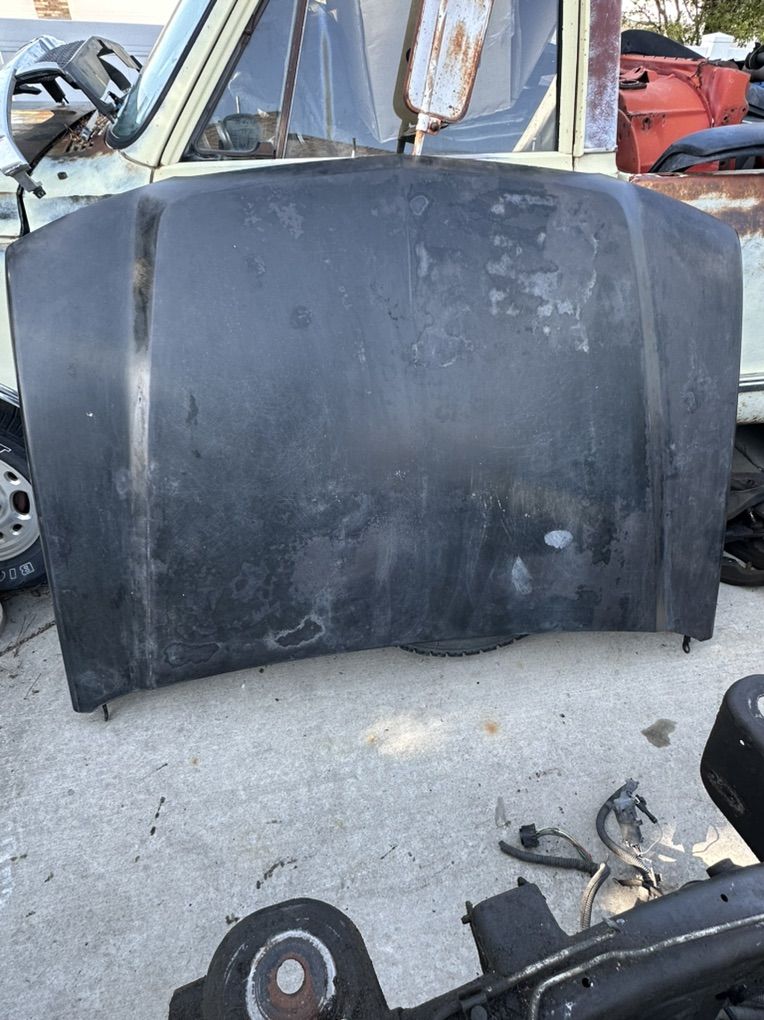 2003 & 2004 Chevy silverado Hood