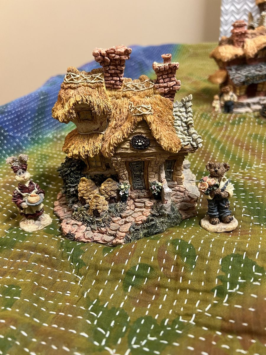 Vintage Boyds Bears Bailey’s Cozy Cottage