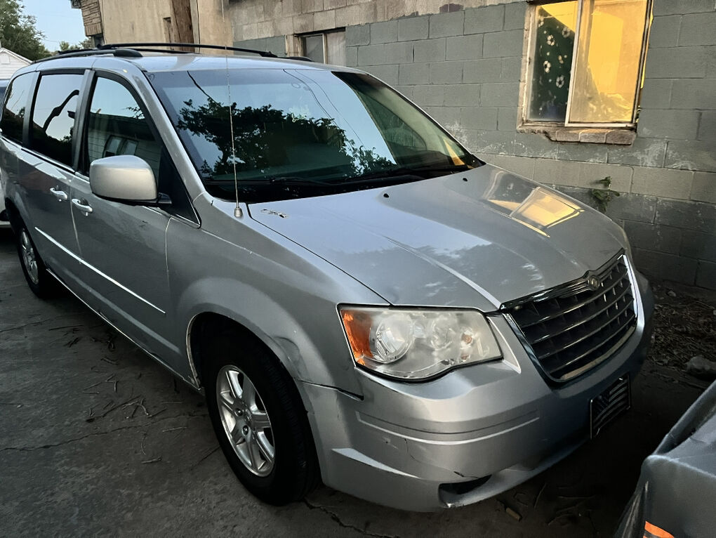 2008 CHRYSLER TOWN AND COUNTRY Touring-L