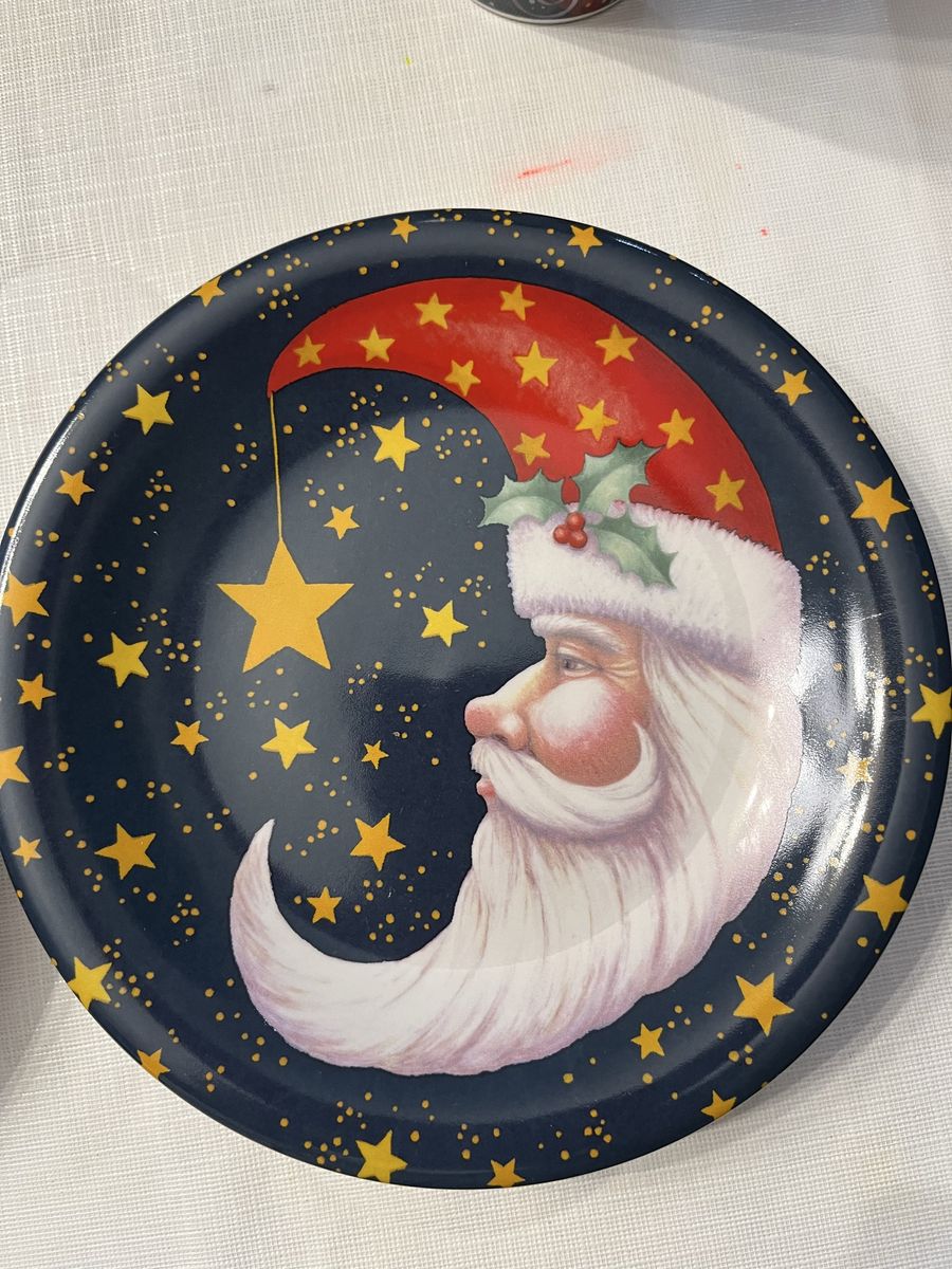 Certified International "Moonlight Santa" Christmas Dinnerware Set (4 Plates, 4 Mugs)