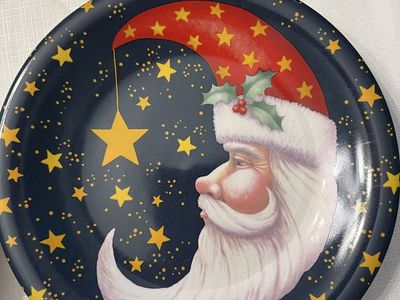 Certified International "Moonlight Santa" Christmas Dinnerware Set (4 Plates, 4 Mugs)