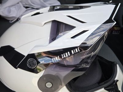 509 snowmobile helmet sz XL