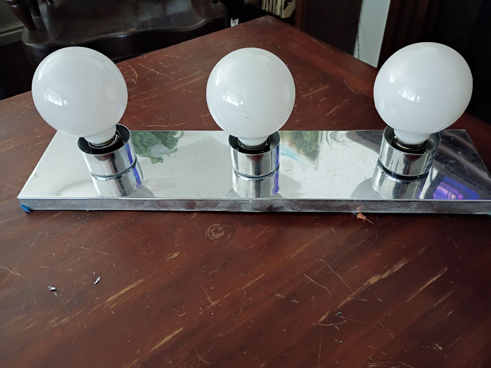 Vanity light