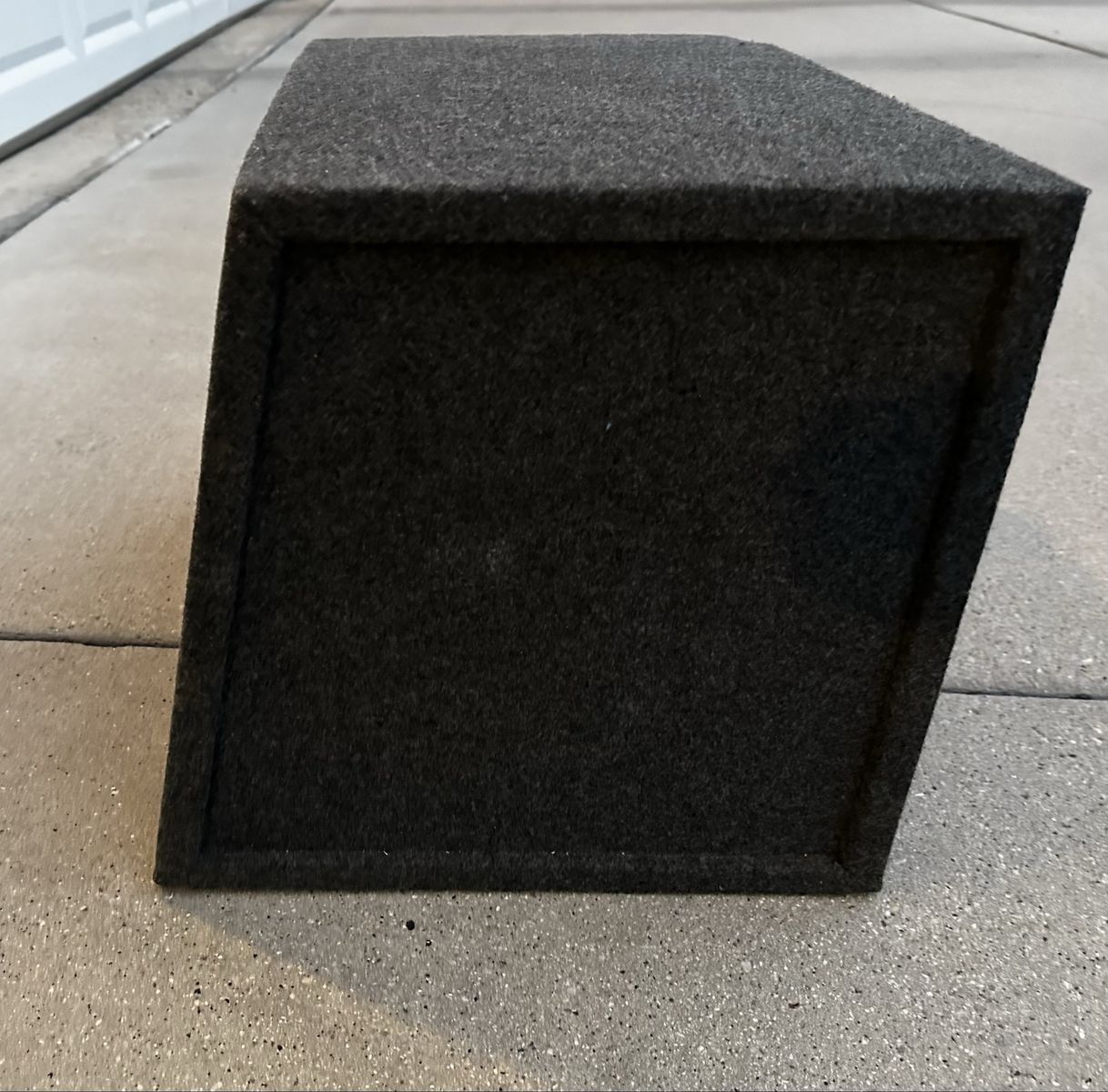 Main image 3