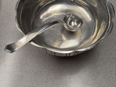 Punch bowl w/ladle (Old Town)