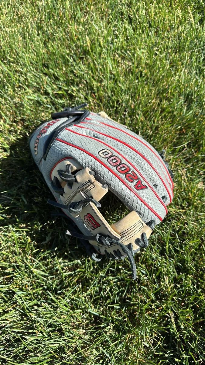 Wilson A2000 PF88 Super Snakeskin 11.25" Infield Baseball Glove RH Throw Grey/Blonde/Red