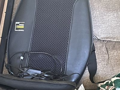 Shiatsu massaging cushion