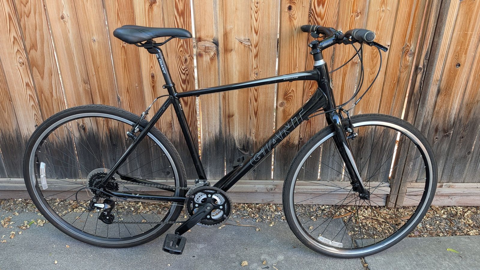 Giant Escape Hybrid 20 in.