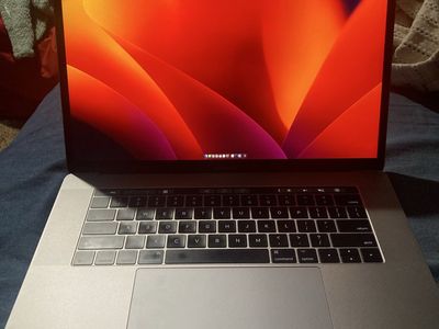 Apple MacBook Pro 15-inch 2017, 3.1 GHz i7, 16GB RAM, 1536MB Graphics