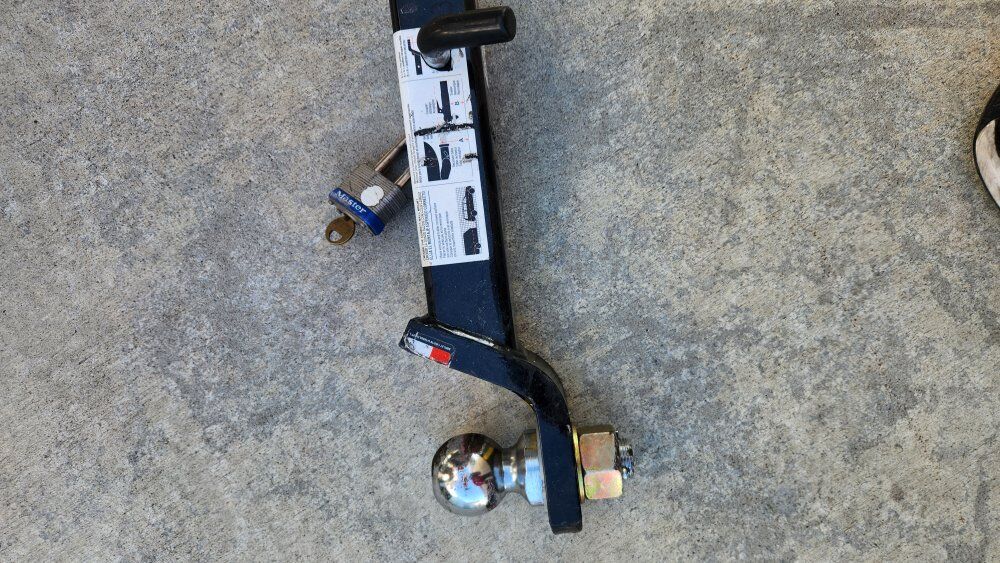 lots of pickup hitch stingers